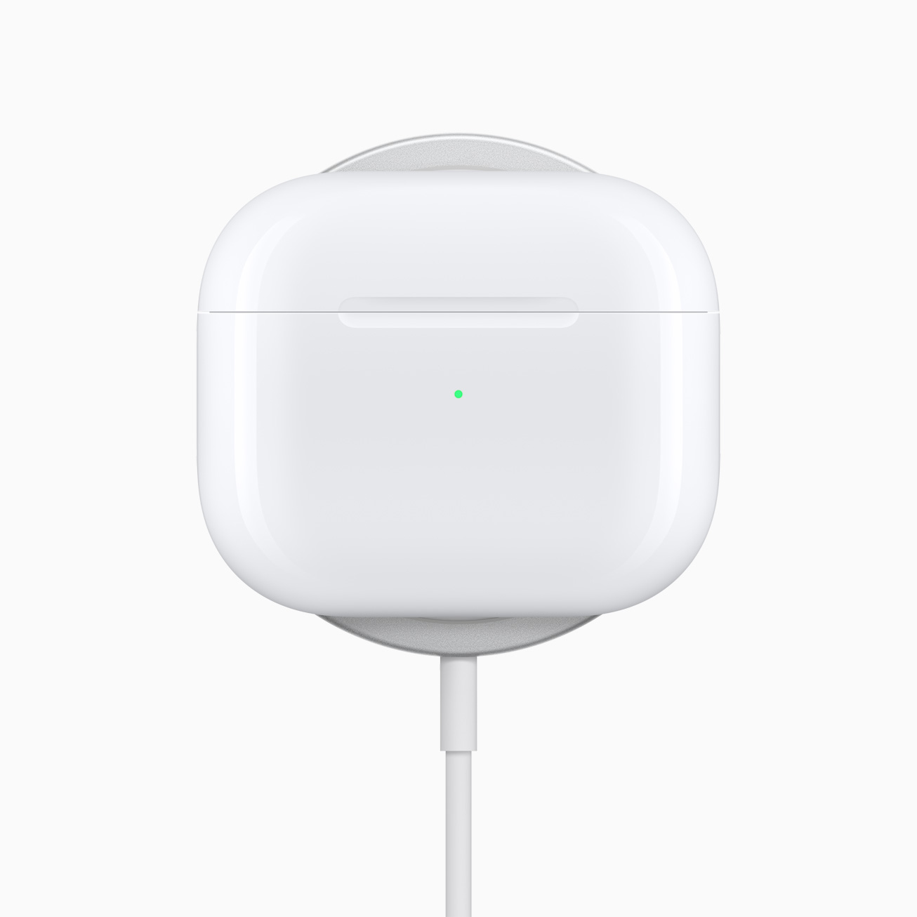Apple_AirPods-3rd-gen_MagSafe-charging_10182021.jpg